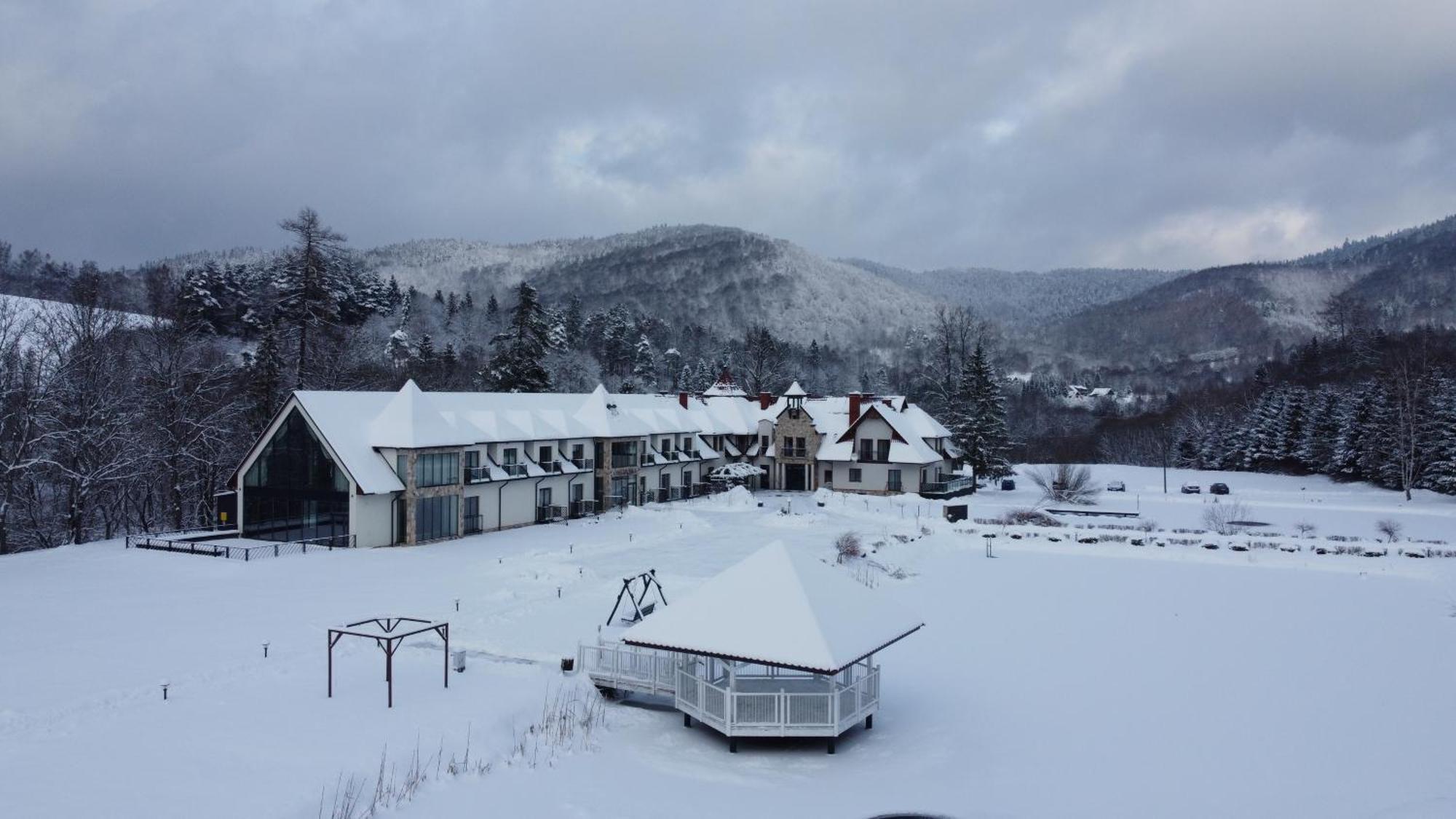 Carynska Resort & Spa Lutowiska Exterior foto